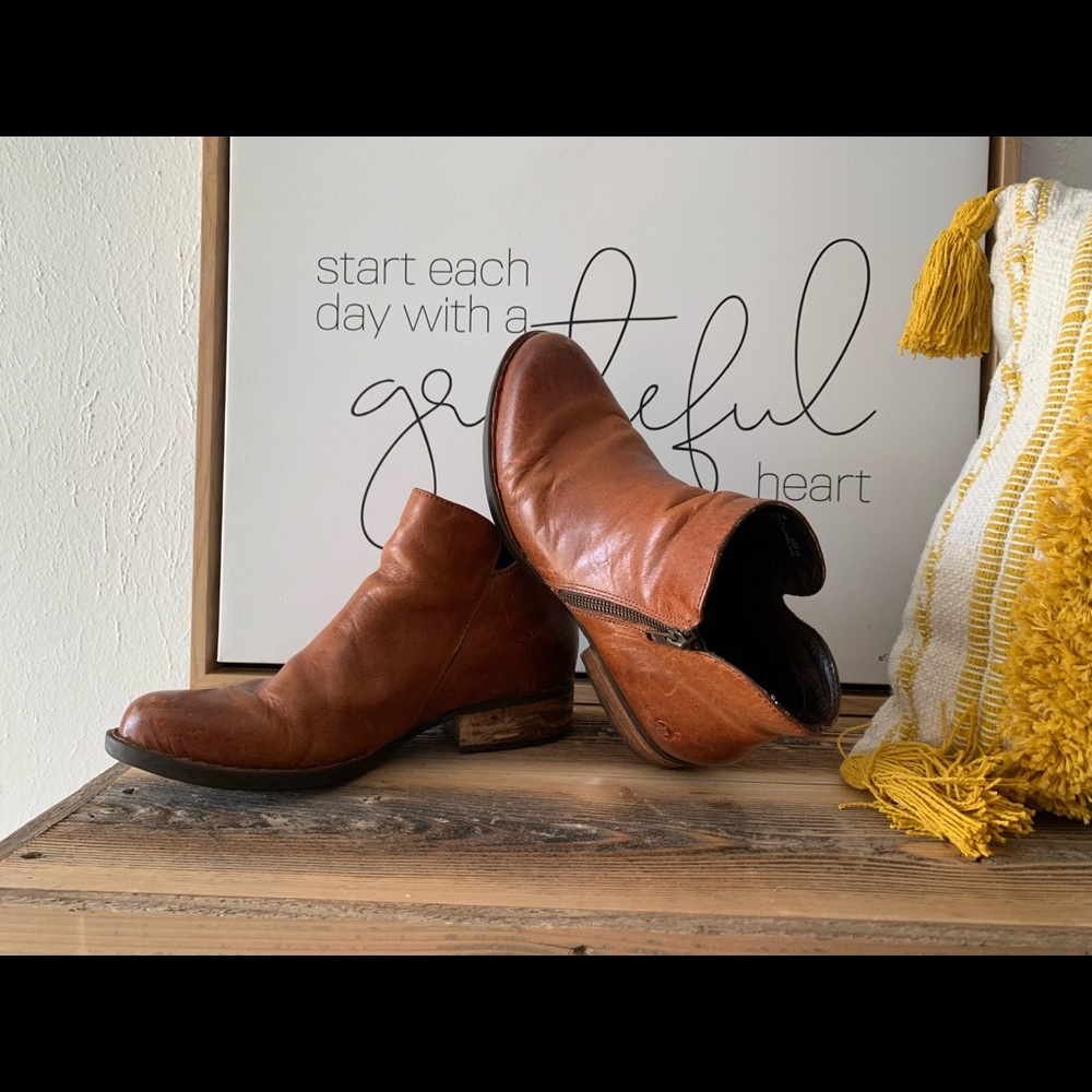Born Keene Ankle Boot